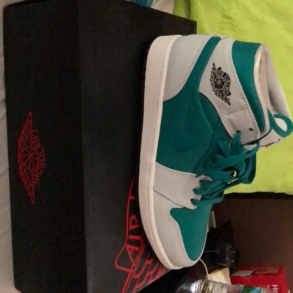 Jordan 1 mid lush teal pure platinum sneakers